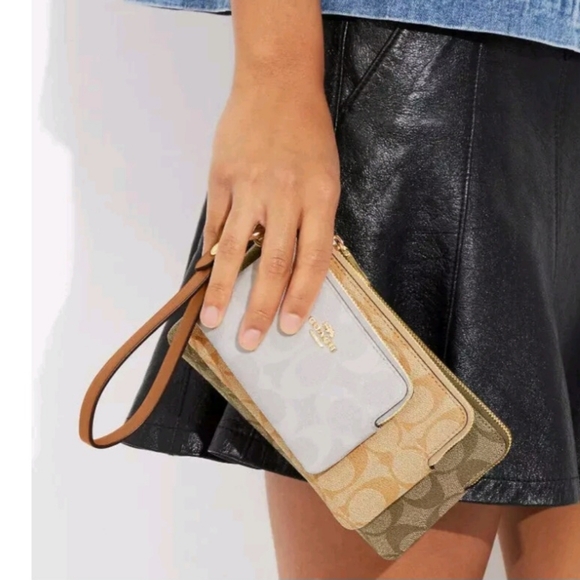 Coach NWT Corner Zip Trio Set Signature Canvas Mixed Clutch - Picture 8 of 8